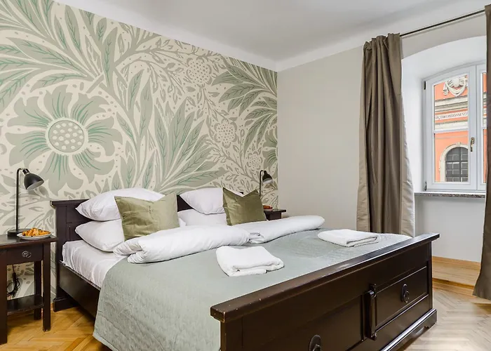 Old Town Serviced P&O Apartments